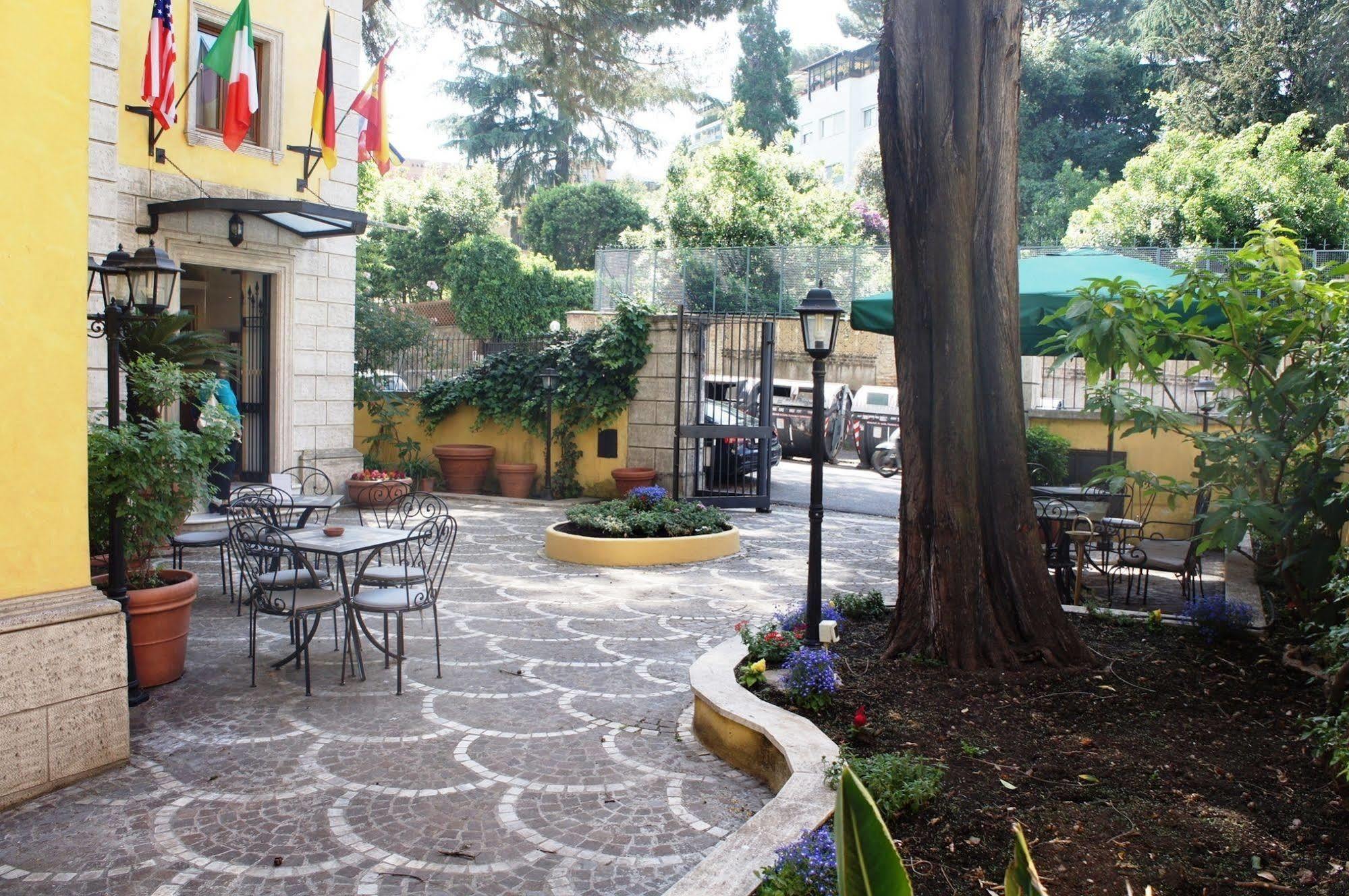 Relais Patrizi Hotel 4*